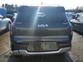 2024 Kia EV9 Land z VIN KNDADFS54R6035204, wystawiony jako Copart lot #84084644 z przebiegiem 14 352 mil mil oraz Szkoda całkowita • Salvage title. Historia ofert i sprzedaży dostępna na DreamBid. Obrazek 6.