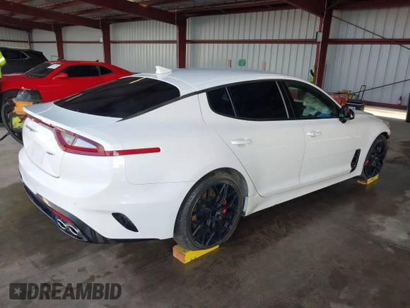 2018 Kia Stinger GT with VIN KNAE35LC7J6022637, listed as a IAAI auction lot 41621388 with 36,905 mi miles. Bid and sale history available at carsss.com. Image 4.