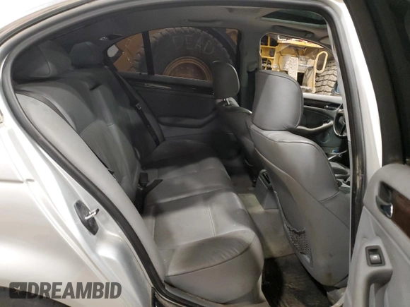 2001 BMW 3 Series 330i with VIN WBAAV53441JR80116, listed as a Copart auction lot 43047255 with 167,625 mi miles and Salvage Title. Bid and sale history available at carsss.com. Image 10.