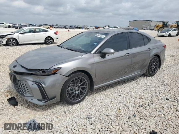 2025 Toyota Camry LE with VIN 4T1DAACKXSU563016, listed as a Copart auction lot 50403945 with 1,689 mi miles and Salvage Title. Bid and sale history available at carsss.com. Image 1.