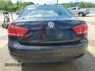 2013 Volkswagen Passat Wolfsburg Edition z VIN 1VWAP7A32DC127223, wystawiony jako Copart lot #56851585 z przebiegiem 203 342 mil mil oraz Nie do naprawy • Non repairable. Historia ofert i sprzedaży dostępna na DreamBid. Obrazek 6.