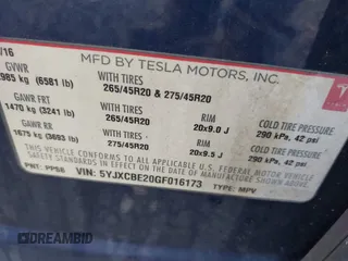 2016 Tesla Model X 70D with VIN 5YJXCBE20GF016173, listed as a IAAI auction lot 41809725 with 116,198 mi miles. Bid and sale history available at carsss.com. Image 9.