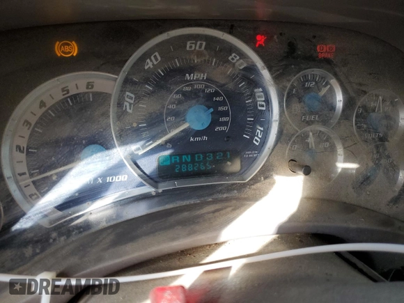 2002 Cadillac Escalade z VIN 1GYEC63TX2R296143, wystawiony jako Copart lot #45965545 z przebiegiem 288 265 mil mil oraz Szkoda całkowita • Salvage title. Historia ofert i sprzedaży dostępna na DreamBid. Obrazek 9.