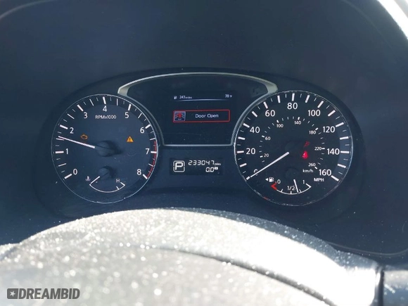 2014 Nissan Pathfinder SV with VIN 5N1AR2MN9EC703495, listed as a IAAI auction lot 41676908 with 233,047 mi miles. Bid and sale history available at carsss.com. Image 7.
