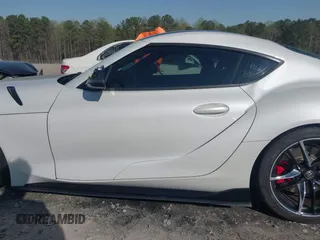 2021 Toyota GR Supra 3.0 with VIN WZ1DB0C08MW043660, listed as a IAAI auction lot 41865609 with 17,463 mi miles. Bid and sale history available at carsss.com. Image 15.