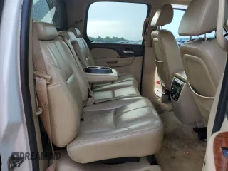 2007 Chevrolet Avalanche LT w/3LT with VIN 3GNFK12367G179644, listed as a Copart auction lot 74242974 with Not Provided miles and Non Repairable. Bid and sale history available at carsss.com. Image 10.