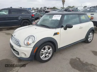 2011 MINI Hardtop with VIN WMWSU3C54BT183455, listed as a IAAI auction lot 42117672 with 130,530 mi miles and . Bid and sale history available at DreamBid. Image 17.