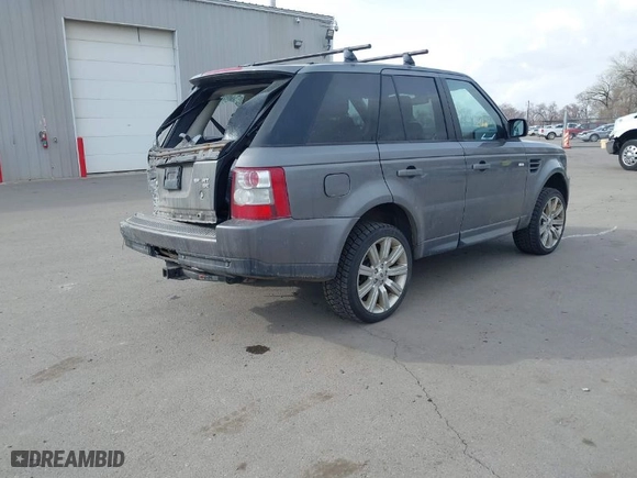 2009 Land Rover Range Rover Sport HSE with VIN SALSK25429A214627, listed as a IAAI auction lot 41655389 with 196,907 mi miles. Bid and sale history available at carsss.com. Image 4.