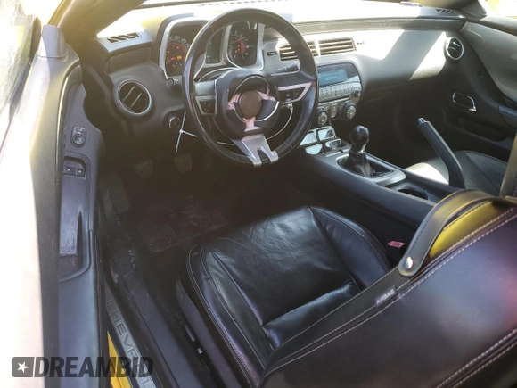 2010 Chevrolet Camaro 2SS z VIN 2G1FT1EWXA9146054, wystawiony jako Copart lot #49577615 z przebiegiem 123 614 mil mil oraz Szkody całkowita. Historia ofert i sprzedaży dostępna na DreamBid. Obrazek 8.