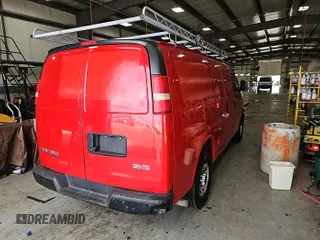 2014 GMC Savana z VIN 1GTZ7TBA0E1189342, wystawiony jako IAAI lot #42396776 z przebiegiem 130 841 mil mil oraz . Historia ofert i sprzedaży dostępna na DreamBid. Obrazek 31.