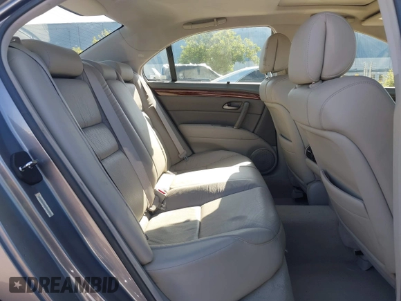 2007 Acura RL Tech Pkg with VIN JH4KB16657C003973, listed as a IAAI auction lot 41977488 with 81,712 mi miles. Bid and sale history available at carsss.com. Image 8.