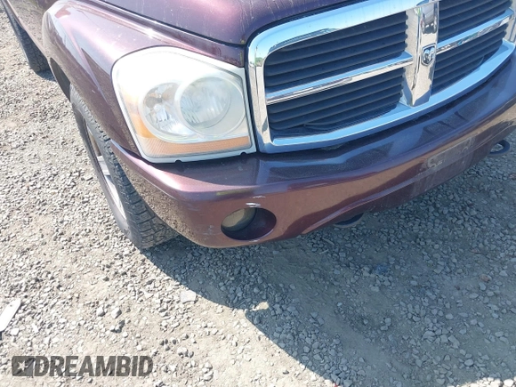 2005 Dodge Durango SLT with VIN 1D8HB48D35F565652, listed as a IAAI auction lot 42131932 with 215,380 mi miles and . Bid and sale history available at DreamBid. Image 6.