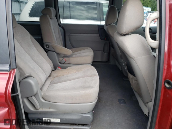 2010 Kia Sedona LX with VIN KNDMG4C32A6346589, listed as a Copart auction lot 53001474 with 139,923 mi miles and Salvage Title. Bid and sale history available at carsss.com. Image 11.