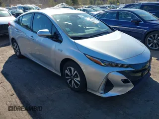 2017 Toyota Prius Plus z VIN JTDKARFP2H3033994, wystawiony jako IAAI lot #41696060 z przebiegiem 33 258 mil mil oraz . Historia ofert i sprzedaży dostępna na DreamBid. Obrazek 1.