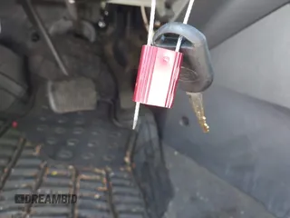 2006 Ford Escape Hybrid с VIN 1FMCU95H06KB68279, выставлен на аукционе IAAI как лот 42406108 с пробегом 178 710 миль миль и . История ставок и продаж доступна на DreamBid. Изображение 11.