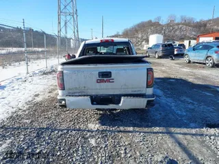 2018 GMC Sierra 1500 Denali with VIN 3GTU2PEC8JG519642, listed as a IAAI auction lot 41427185 with 111,596 mi miles. Bid and sale history available at carsss.com. Image 17.