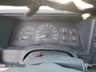 1997 Chevrolet Silverado 1500 with VIN 2GCEK19R3V1281262, listed as a Copart auction lot 41913745 with 218,949 mi miles and Clean Title. Bid and sale history available at DreamBid. Image 9.