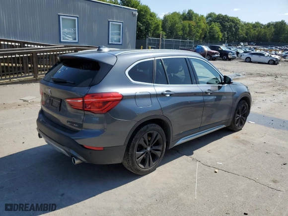 2020 BMW X1 xDrive28i with VIN WBXJG9C06L5P71539, listed as a Copart auction lot 68185654 with 51,652 mi miles and Salvage Title. Bid and sale history available at carsss.com. Image 3.