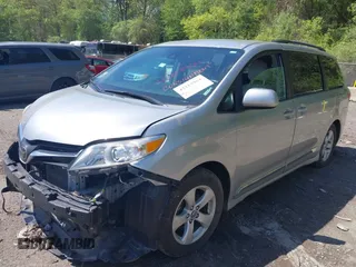 2019 Toyota Sienna LE Auto Access Seat with VIN 5TDKZ3DC9KS990764, listed as a IAAI auction lot 42219964 with 53,623 mi miles and . Bid and sale history available at DreamBid. Image 2.