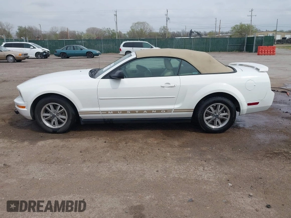 2005 Ford Mustang Deluxe with VIN 1ZVFT84N055216895, listed as a IAAI auction lot 41914884 with 67,824 mi miles. Bid and sale history available at carsss.com. Image 14.