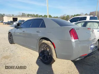 2019 Chrysler 300 with VIN 2C3CCABG5KH708249, listed as a IAAI auction lot 41833377 with 90,448 mi miles. Bid and sale history available at carsss.com. Image 3.