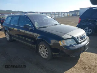 1999 Audi A6 z VIN WAUDA24B7XN018088, wystawiony jako IAAI lot #42079127 z przebiegiem 172 958 mil mil oraz . Historia ofert i sprzedaży dostępna na DreamBid. Obrazek 1.