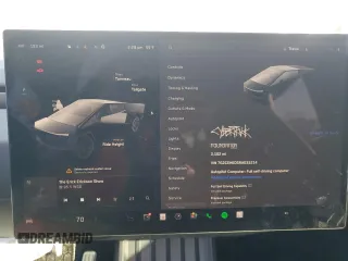 2024 Tesla Cybertruck z VIN 7G2CEHED5RA031214, wystawiony jako Copart lot #85656154 z przebiegiem 2 102 mil mil oraz Szkoda całkowita • Salvage title. Historia ofert i sprzedaży dostępna na DreamBid. Obrazek 9.