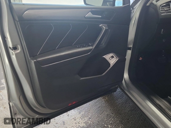 2024 Volkswagen Tiguan SE with VIN 3VV3B7AX5RM107374, listed as a IAAI auction lot 42845196 with 24,195 mi miles and . Bid and sale history available at DreamBid. Image 22.