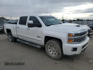 2019 Chevrolet Silverado 3500HD High Country with VIN 1GC4KYEY2KF272574, listed as a Copart auction lot 75014884 with 116,945 mi miles and Salvage Title. Bid and sale history available at carsss.com. Image 4.