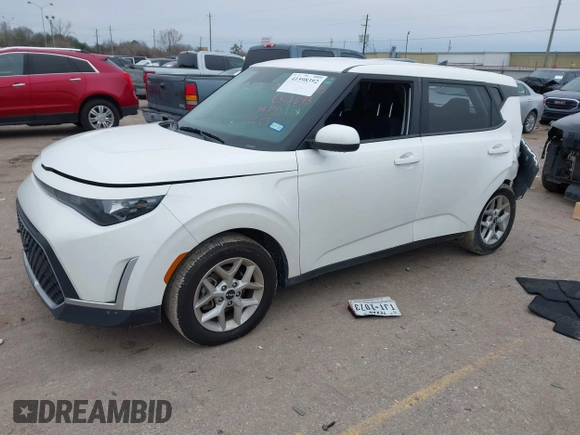 2023 Kia Soul S with VIN KNDJ23AUXP7215033, listed as a IAAI auction lot 41598392 with 49,416 mi miles. Bid and sale history available at carsss.com. Image 2.