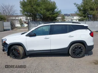 2019 GMC Terrain SLT z VIN 3GKALPEX7KL357440, wystawiony jako IAAI lot #41787110 z przebiegiem 108 477 mil mil oraz . Historia ofert i sprzedaży dostępna na DreamBid. Obrazek 14.