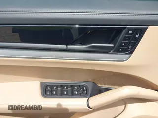 2024 Porsche Cayenne с VIN WP1BA2AY2RDA50635, выставлен на аукционе IAAI как лот 42177816 с пробегом 8 070 миль миль и . История ставок и продаж доступна на DreamBid. Изображение 19.