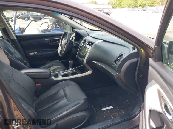 2014 Nissan Altima SV with VIN 1N4AL3APXEC134101, listed as a IAAI auction lot 42102731 with 178,791 mi miles and . Bid and sale history available at DreamBid. Image 5.