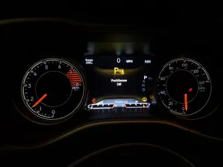 2017 Jeep Cherokee Overland с VIN 1C4PJMJS2HW608601, выставлен на аукционе Copart как лот 43157625 с пробегом 95 982 миль миль и Списание • Salvage title. История ставок и продаж доступна на DreamBid. Изображение 9.