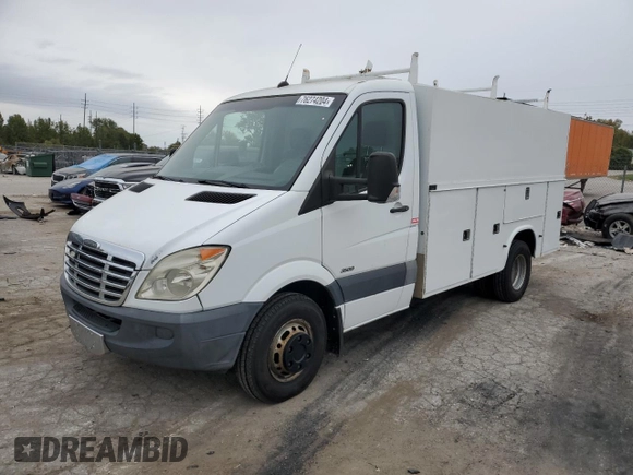 2007 Freightliner Sprinter z VIN WDPPF345179341488, wystawiony jako Copart lot #76274204 z przebiegiem 303 375 mil mil oraz Tytuł czysty. Historia ofert i sprzedaży dostępna na DreamBid. Obrazek 1.
