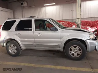 2006 Ford Escape Limited with VIN 1FMCU94116KA13194, listed as a IAAI auction lot 41276569 with 237,273 mi miles. Bid and sale history available at carsss.com. Image 13.
