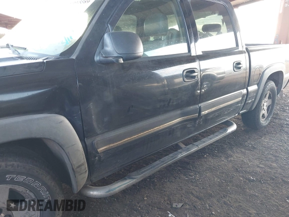 2005 Chevrolet Silverado 1500 LS with VIN 2GCEC13T951113384, listed as a IAAI auction lot 41685589 with 237,746 mi miles and . Bid and sale history available at DreamBid. Image 6.