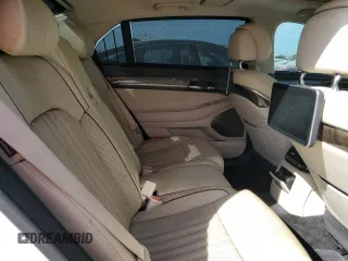 2019 Genesis G90 z VIN KMTF54JH1KU054539, wystawiony jako Copart lot #81937834 z przebiegiem 27 024 mil mil oraz Nie do naprawy • Non repairable. Historia ofert i sprzedaży dostępna na DreamBid. Obrazek 10.