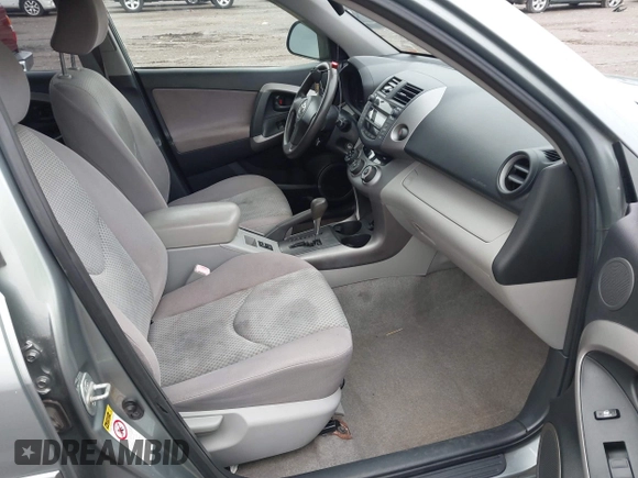 2007 Toyota RAV4 with VIN JTMZD33V475060428, listed as a IAAI auction lot 41565817 with Not Provided miles. Bid and sale history available at carsss.com. Image 5.