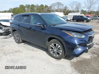 2024 Toyota Highlander LE z VIN 5TDKDRAH2RS541311, wystawiony jako IAAI lot #41468748 z przebiegiem 29 113 mil mil oraz . Historia ofert i sprzedaży dostępna na DreamBid. Obrazek 1.