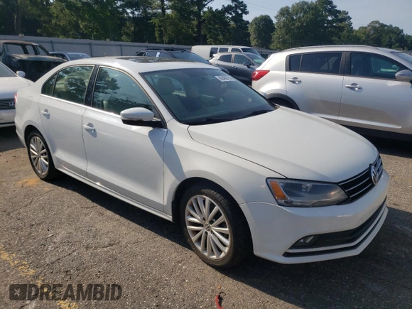 2015 Volkswagen Jetta SE z VIN 3VWD07AJ8FM224623, wystawiony jako Copart lot #62408765 z przebiegiem 142 827 mil mil oraz Czysty tytuł • Clean title. Historia ofert i sprzedaży dostępna na DreamBid. Obrazek 4.