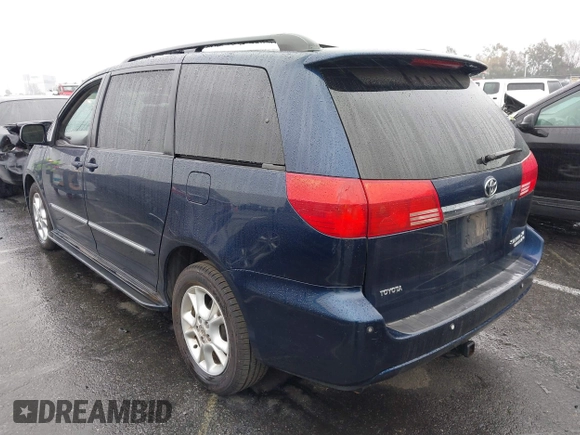 2004 Toyota Sienna XLE with VIN 5TDBA22C74S003781, listed as a IAAI auction lot 41570829 with 217,728 mi miles. Bid and sale history available at carsss.com. Image 3.