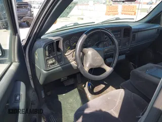 2000 GMC New Sierra 1500 SL with VIN 1GTEC14VXYE124476, listed as a IAAI auction lot 41918838 with 184,796 mi miles. Bid and sale history available at carsss.com. Image 8.