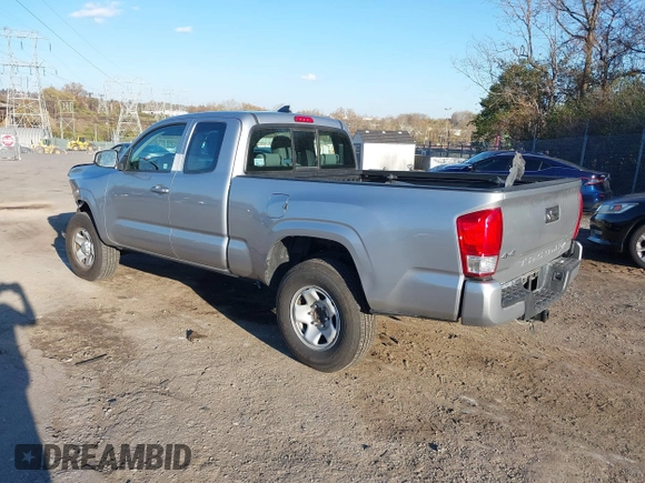 2017 Toyota Tacoma SR z VIN 5TFSX5EN9HX057404, wystawiony jako IAAI lot #40831578 z przebiegiem 91 434 mil mil oraz . Historia ofert i sprzedaży dostępna na DreamBid. Obrazek 3.