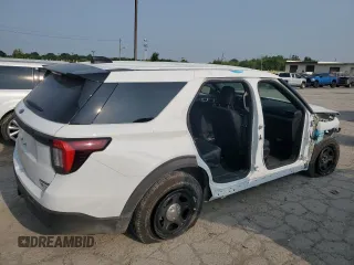 2025 Ford Explorer with VIN 1FM5K8AC2SGB54190, listed as a Copart auction lot 58993845 with 1,826 mi miles and Salvage title. Bid and sale history available at DreamBid. Image 3.