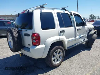 2006 Jeep Liberty Limited z VIN 1J4GL58K56W183758, wystawiony jako IAAI lot #42690220 z przebiegiem 76 067 mil mil oraz . Historia ofert i sprzedaży dostępna na DreamBid. Obrazek 4.