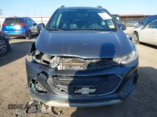2021 Chevrolet Trax LT with VIN KL7CJPSB9MB324735, listed as a IAAI auction lot 41749138 with 119,106 mi miles. Bid and sale history available at carsss.com. Image 13.