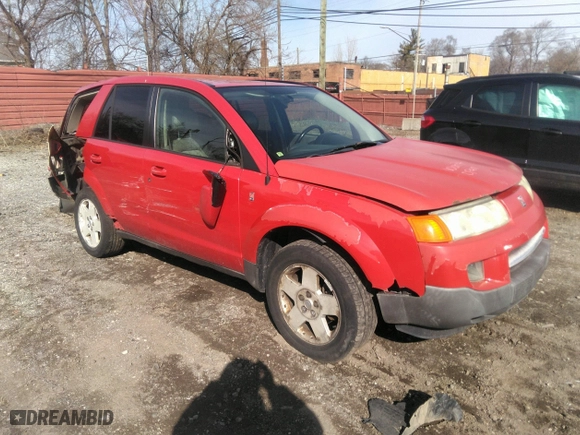 2005 Saturn VUE with VIN 5GZCZ63455S803403, listed as a IAAI auction lot 41816330 with 303,015 mi miles. Bid and sale history available at carsss.com. Image 1.