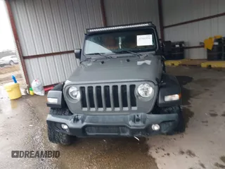 2020 Jeep Wrangler Unlimited Sport S z VIN 1C4HJXDG1LW103364, wystawiony jako IAAI lot #41541954 z przebiegiem 57 735 mil mil oraz . Historia ofert i sprzedaży dostępna na DreamBid. Obrazek 12.