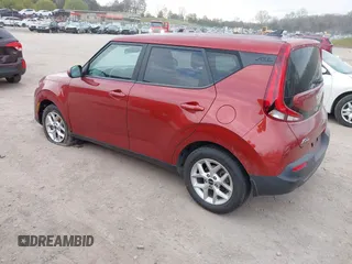 2022 Kia Soul LX with VIN KNDJ23AU8N7836980, listed as a IAAI auction lot 41871840 with 47,162 mi miles. Bid and sale history available at carsss.com. Image 3.
